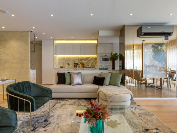 Sala integrada do decorado de 134 m² do Eden West
