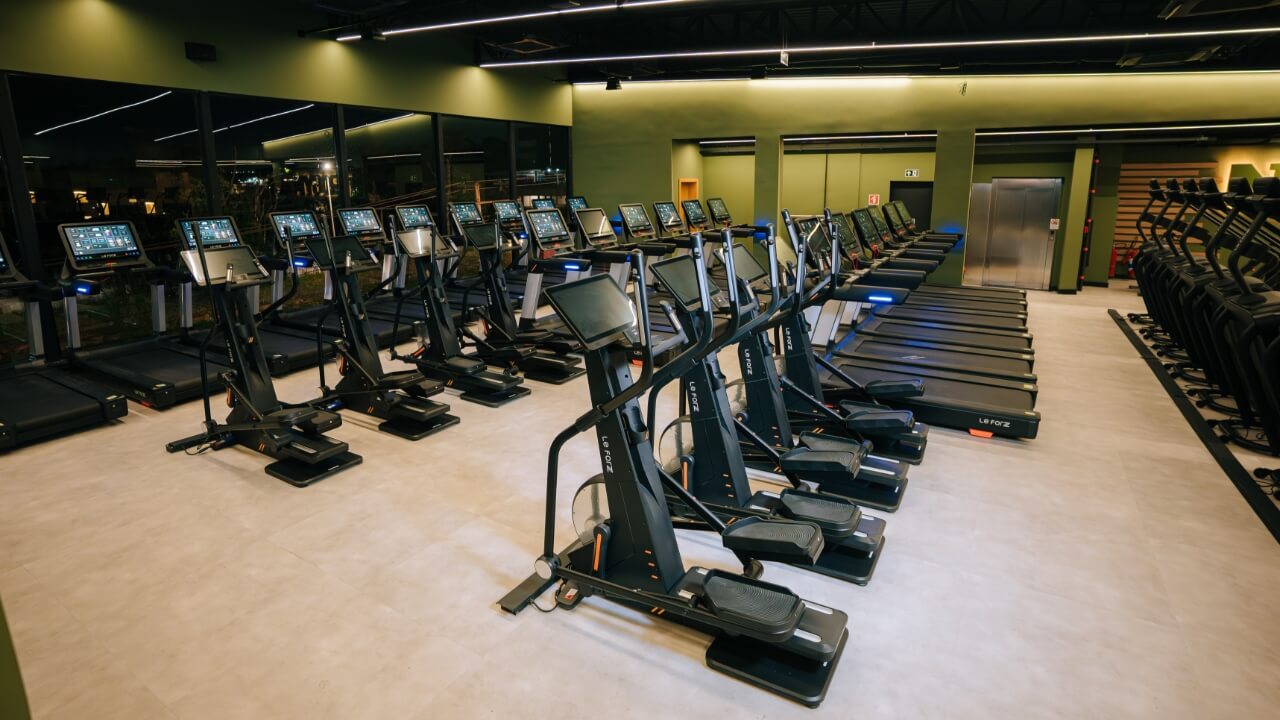 Área de cardio da NitroGym Granja Viana