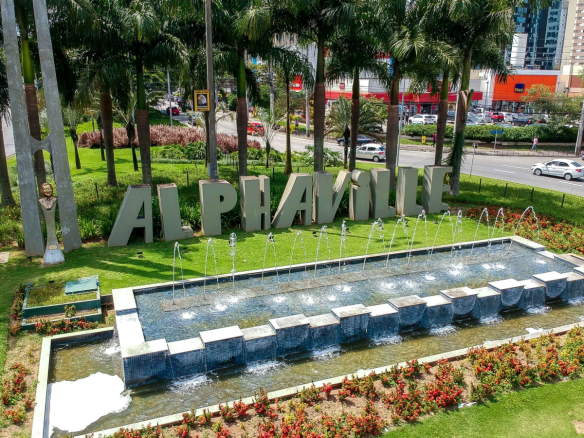 Letreiro e entrada de Alphaville em Barueri