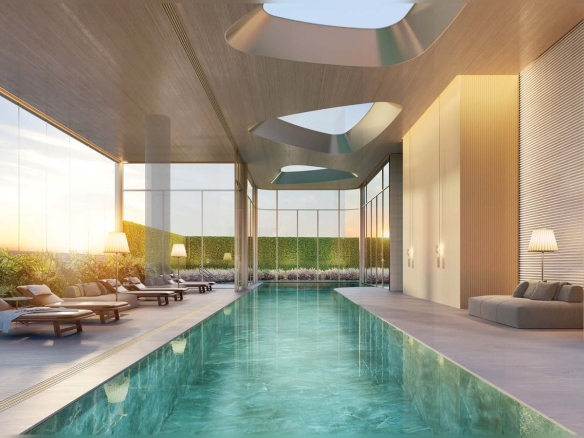 Piscina coberta do Epic Jardim Europa com raia e área de descanso
