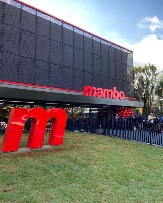 Fachada do supermercado Mambo em Alphaville