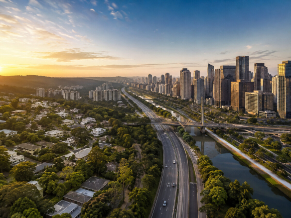 Imagem editorial ilustrativa que conecta a paisagem verde de Alphaville ao horizonte corporativo de São Paulo