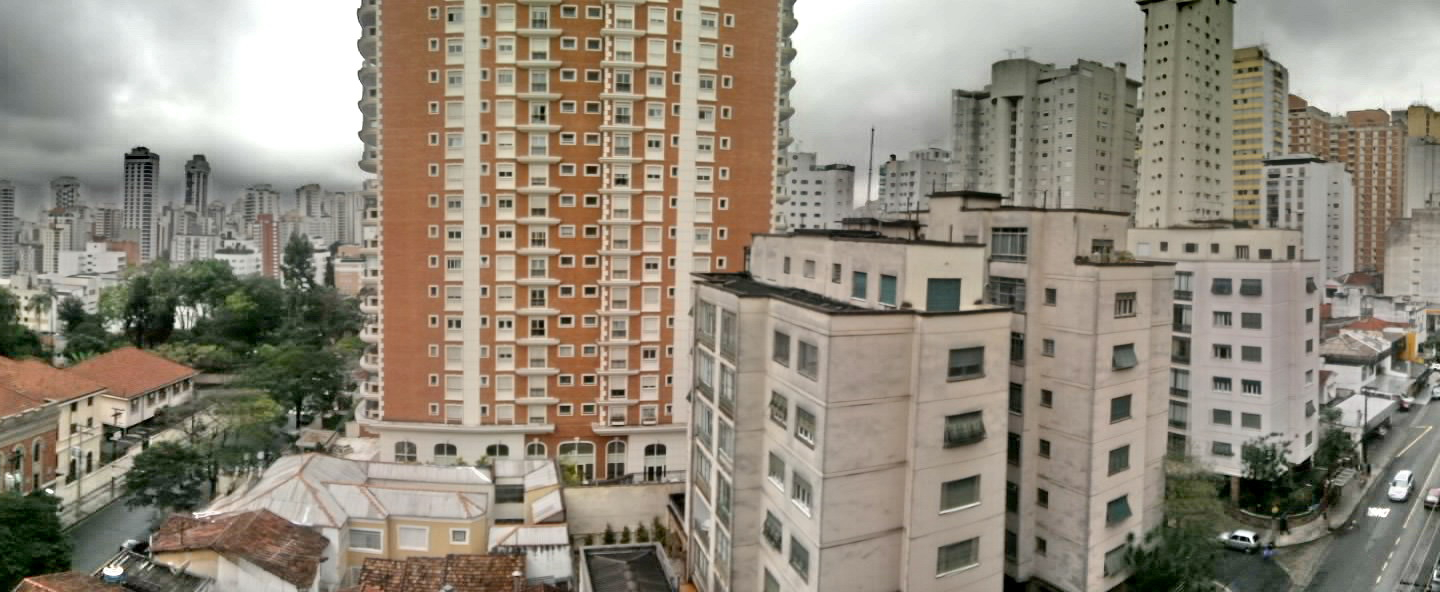 Vista urbana da Rua Cardoso de Almeida, um dos eixos de Perdizes