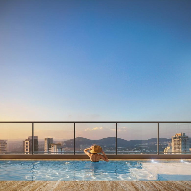 Terraço com piscina privativa da penthouse do Vista Alphagran