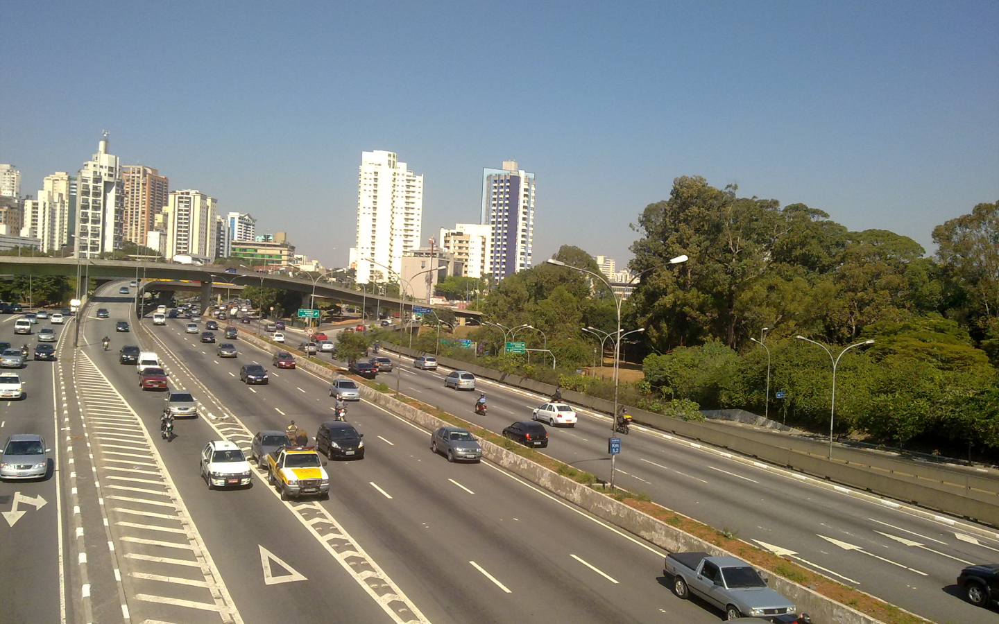 Vista urbana do bairro Moema em São Paulo