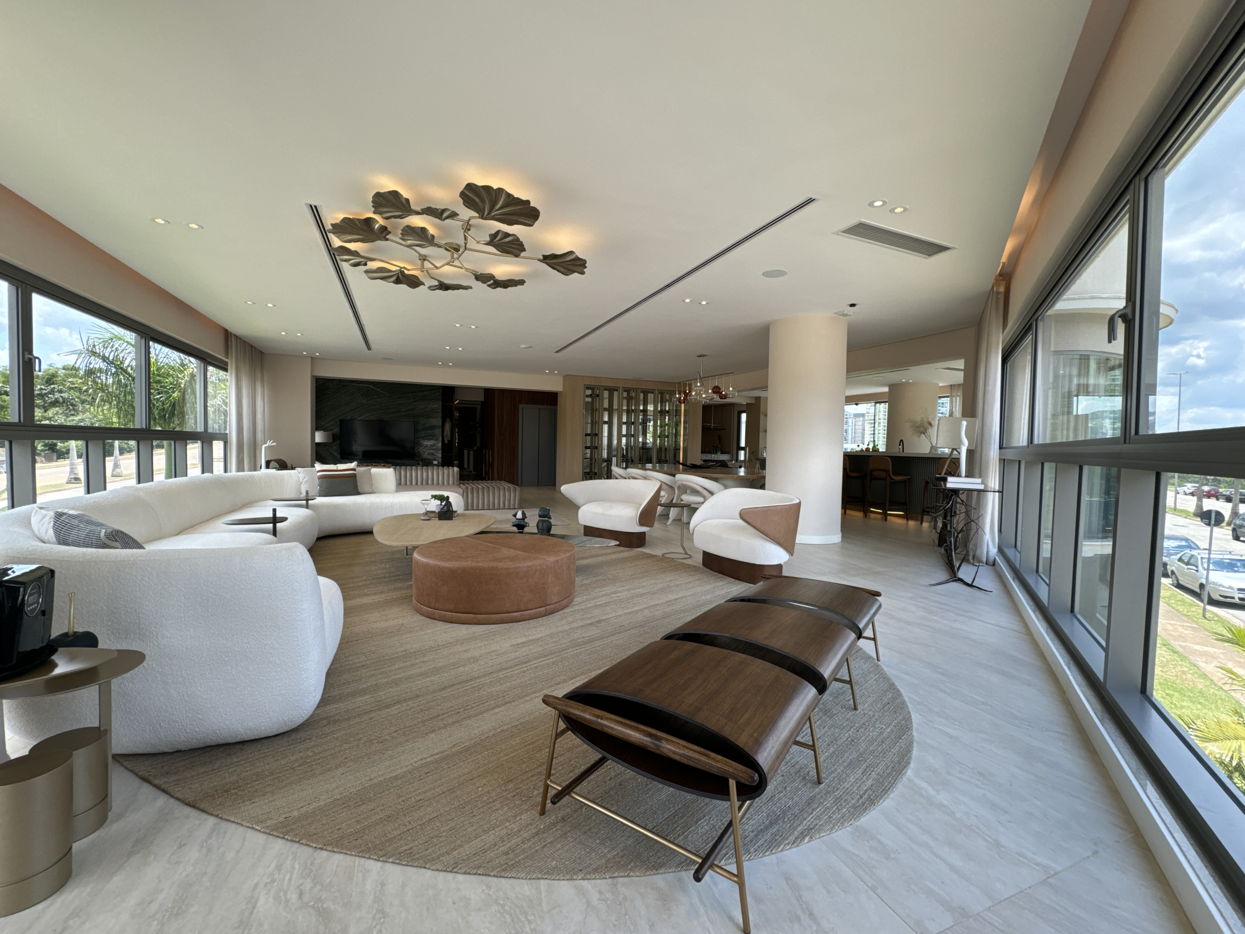 Signature Alphaville — Living e estar do decorado — (11) 4237-8776 | 98026-0864 Signature Alphaville garden 552 m2 — foto oficial do living do decorado, referência de ambientação