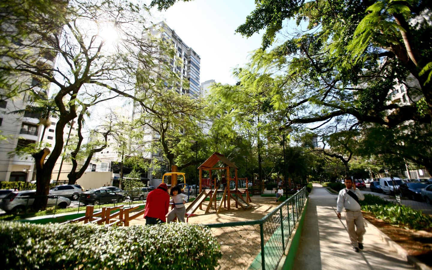 Paisagem residencial e arborizada da Vila Nova Conceição em São Paulo