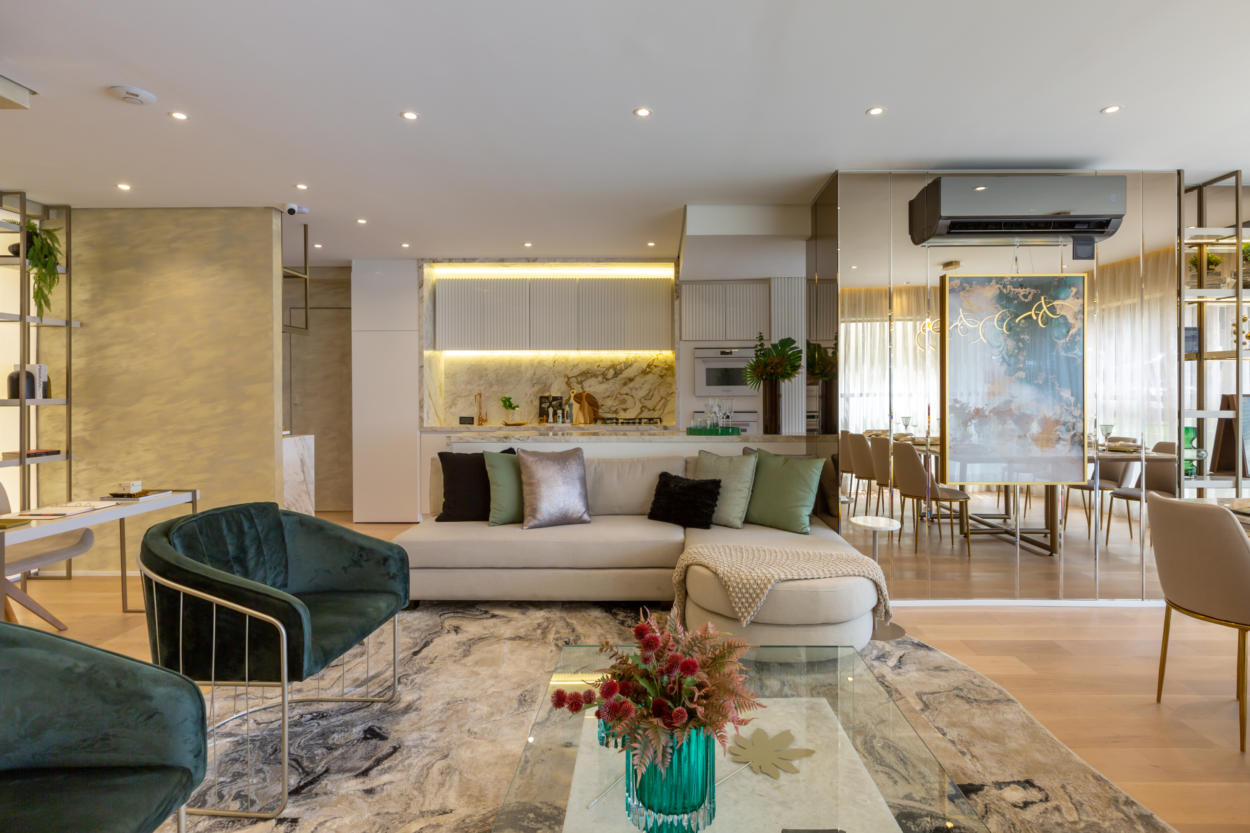 Eden Park by Dror | Eden West – Living e cozinha do decorado de 134 m²